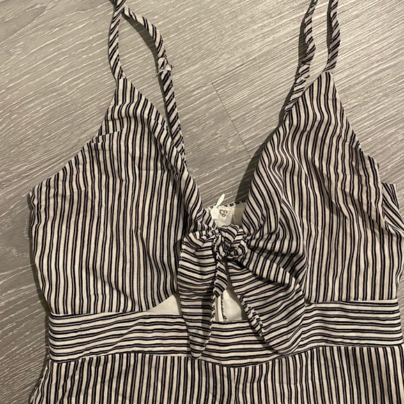 Striped Romper - Picture 2 of 3